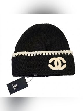 🔥NWT 🖤🤍 Chanel Hat / Beanie / Knit Cable Hat, Unisex